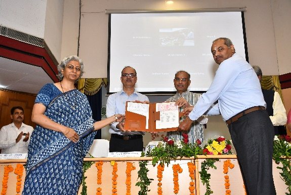 Memorandum of understanding signed between the CSJM Innovation Foundation, Kanpur and the Pulses Innovation Hub, ABIC, ICAR-IIPR Kanpur; a separate MoU was executed with M/s Abhimanyu Seeds Pvt. Ltd.