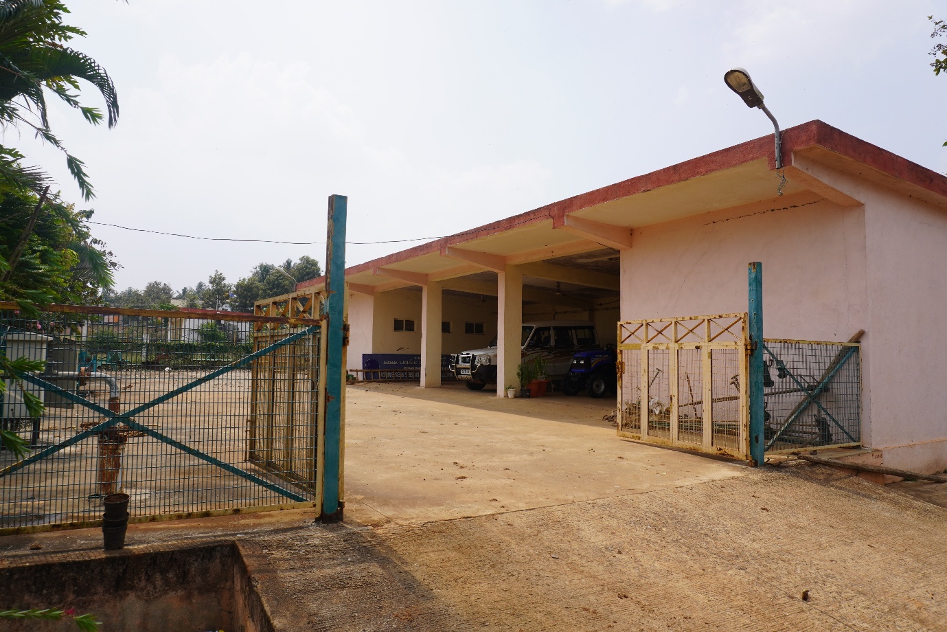 Vehicle and threshing shed